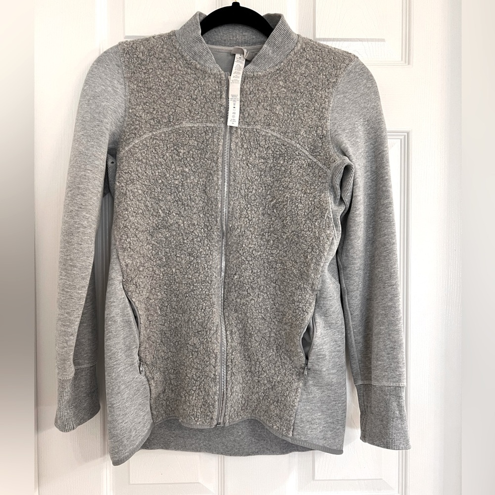 Lululemon size 4 Gray Sherpa jacket